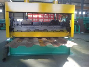 1125汽車廂板設(shè)備